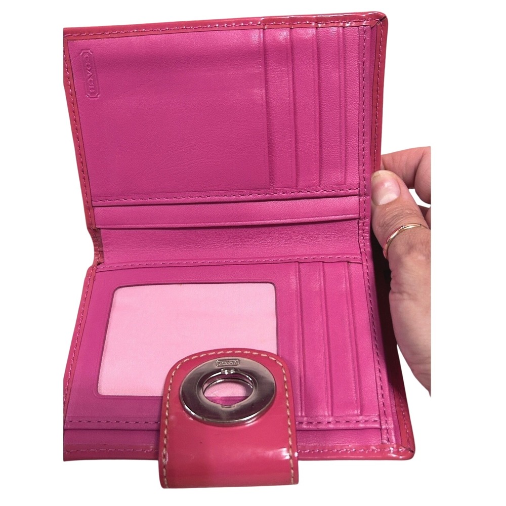 Coach Y2K Pink Patent Leather Signature C Embossed Silver Turnlock Medium Wallet - Picture 5 of 14